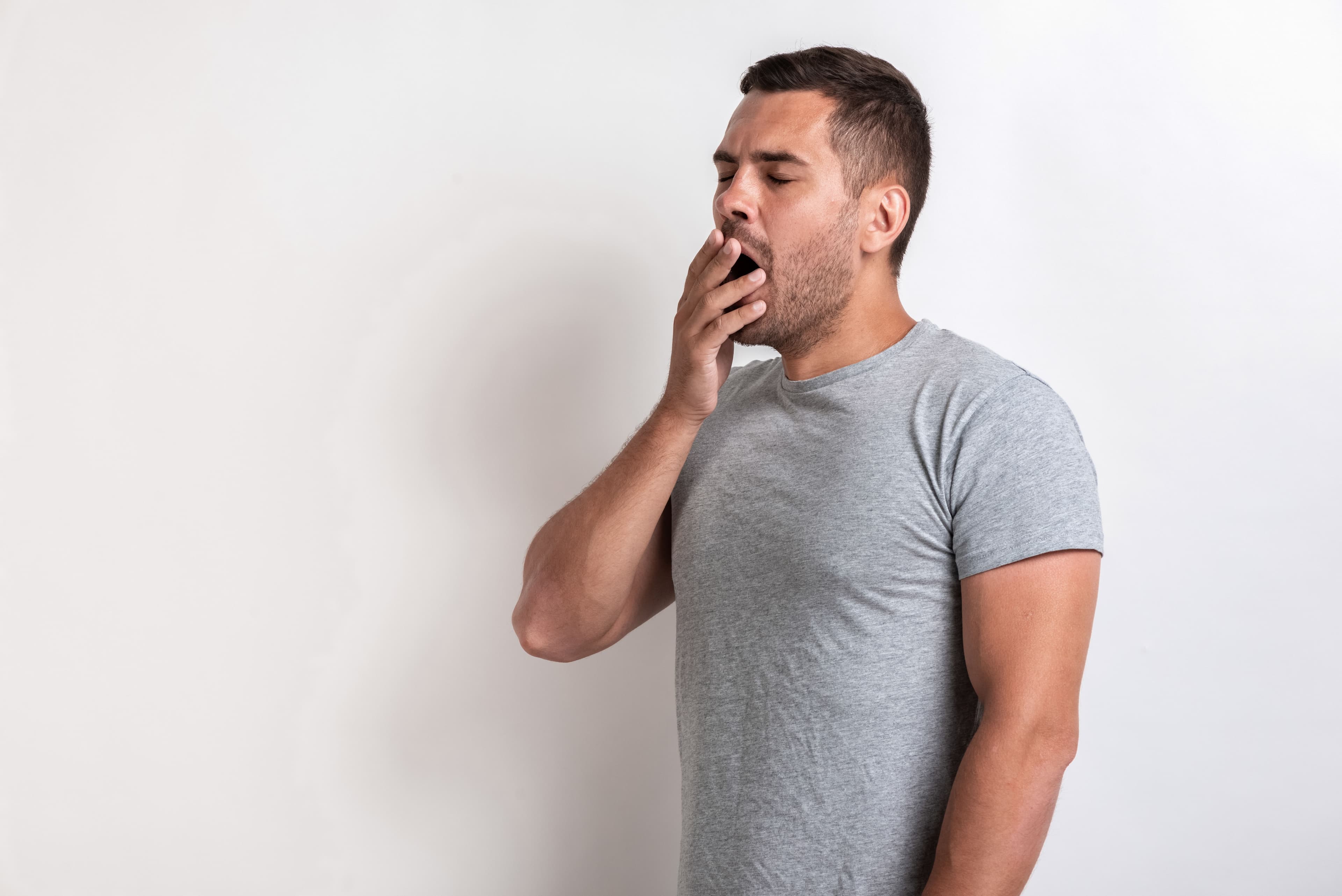 De tirar o sono: como a cannabis atua no tratamento da insônia e do bruxismo