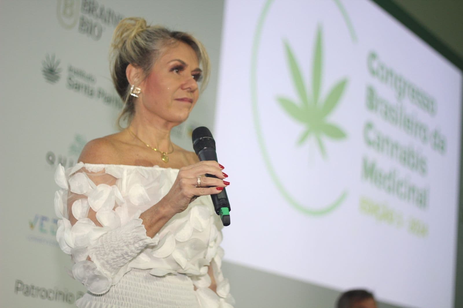 Cannabis pode ajudar no desmame de pacientes polimedicados