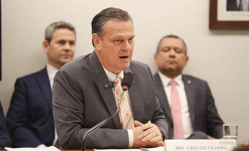 El Ministro Carlos Fávaro puede definir la posición del gobierno federal sobre el cáñamo industrial